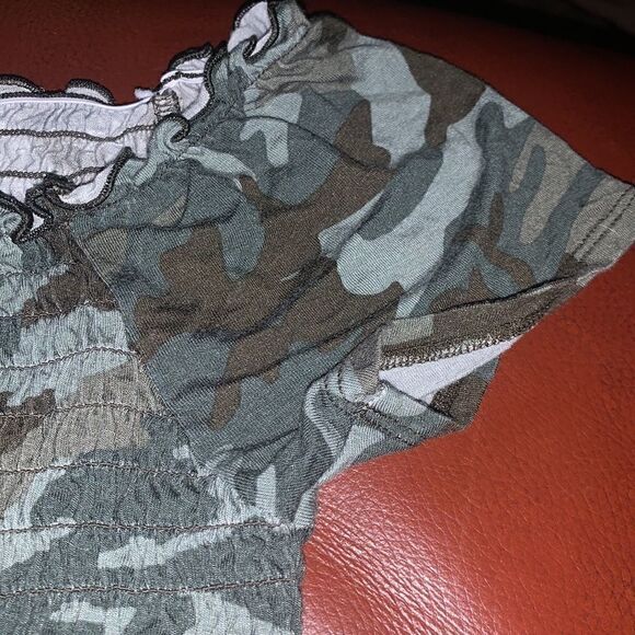 Justice size 12 shirt  - Picture 3 of 6